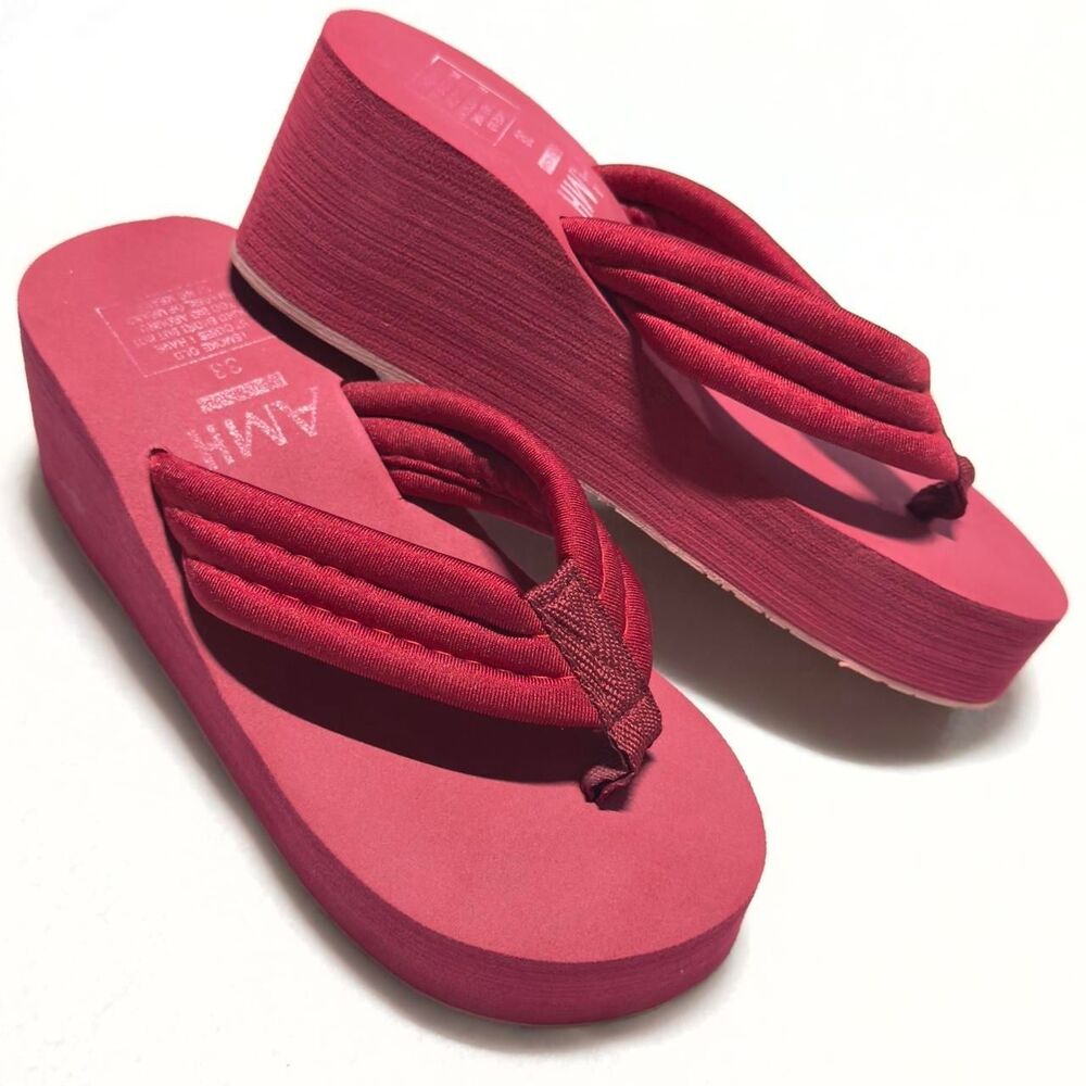 vintage y2k mcbling inspired chunky platform wedge flip flop sandals hot pink